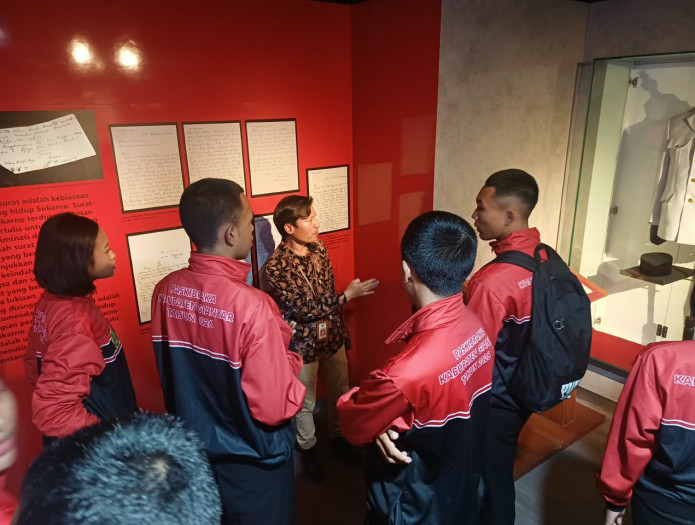 Menelisik Sejarah Presiden Sukarno, Paskibraka Kabupaten Gianyar Mengunjungi Pusat Studi Arsip Statis Kepresidenan